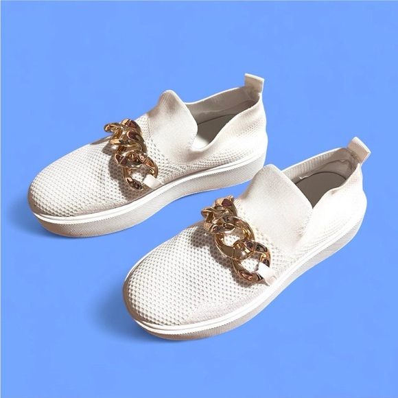 Women's White Slip-On Sneakers with Chunky Gold Chain Size 7.5 - Picture 2 of 7
